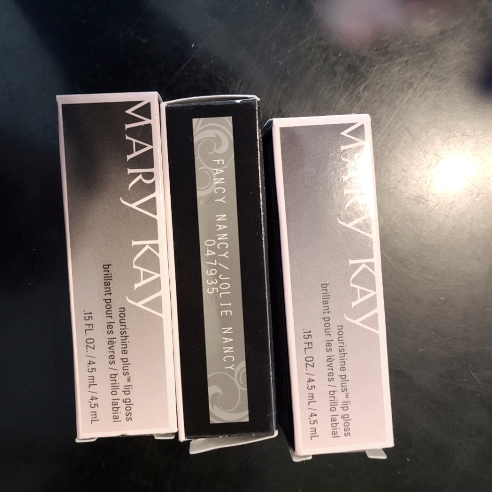 Mary Kay lip gloss